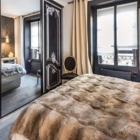 Appartement Luxueux Au Coeur De ,a Deux Pas Du *